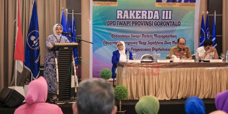 Lewat Rakerda III, Suharsi Igirisa Harap IWAPI Mampu Menjadi Contoh Bagi Organisasi Perempuan Lainnya