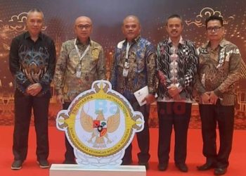 Ke Jakarta, Bupati Saipul Bersama Ketua DPRD Nasir Giasi Hadiri Penyampaian LHP LKPP 2023