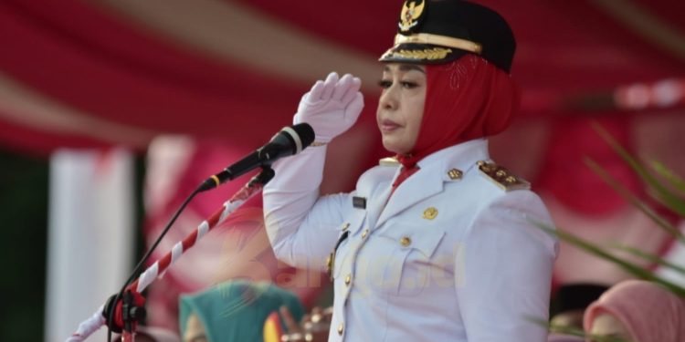 Penurunan Bendera HUT ke-79 RI di Pohuwato, Wabup Suharsi Pimpin Upacara