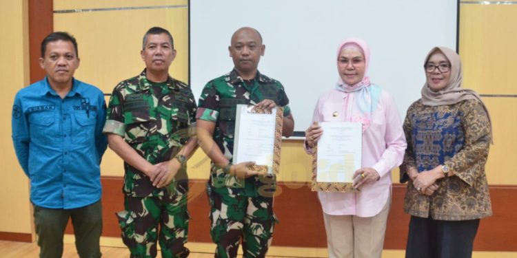 Pembangunan Jalan Tulabolo-Pinogu Dipercepat, Dandim 1304 Teken Kerjasama dengan Bupati Bone Bolango