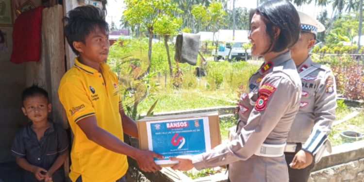 Bakti Sosial dan Edukasi Lalu Lintas, Satlantas Polres Pohuwato Sapa Warga Marisa