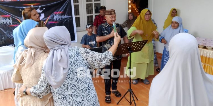 Diserbu Emak-emak, Saipul Mbuinga Jadi Pusat Perhatian di Acara Aqiqah