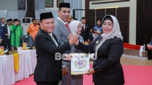 Pelantikan Pimpinan DPRD Pohuwato: Plt Bupati Suharsi Igirisa Tekankan Sinergi Eksekutif Legislatif