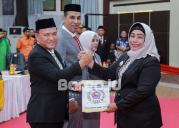 Pelantikan Pimpinan DPRD Pohuwato: Plt Bupati Suharsi Igirisa Tekankan Sinergi Eksekutif Legislatif