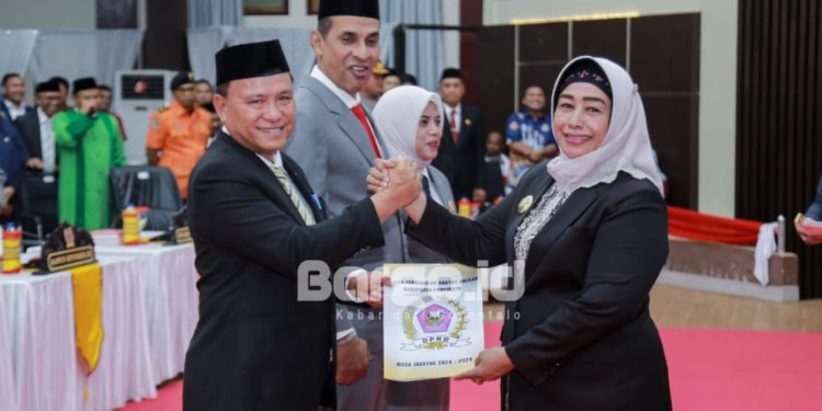 Pelantikan Pimpinan DPRD Pohuwato: Plt Bupati Suharsi Igirisa Tekankan Sinergi Eksekutif Legislatif