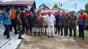 Dua Rumah Warga dan PDAM Pohuwato Terbakar, Babinsa 1313-02 Marisa Cepat Tanggap Padamkan Api