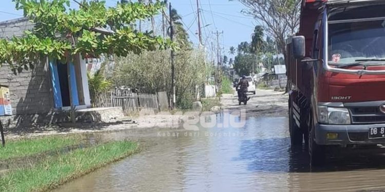 15 Tahun Rusak, Jalan di Desa Bulangita Pohuwato Akhirnya Dapat Perhatian