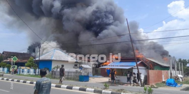 Dua Rumah dan Kantor PDAM di Pohuwato Terbakar, Kerugian Masih Dihitung