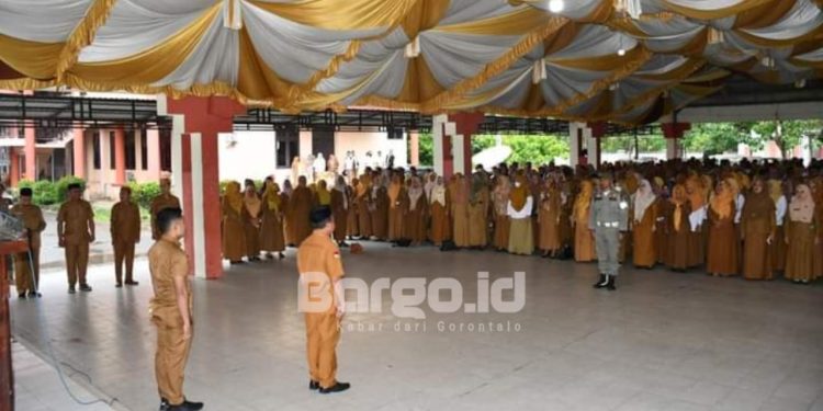 Pimpin Apel Awal Bulan, Pj Bupati Sherman Moridu Serukan Netralitas ASN