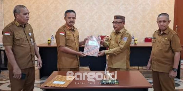 Masa Jabatan Berakhir, Syaiful Hunta Gantikan Arman Mohamad sebagai Plt Kadis Pendidikan Pohuwato