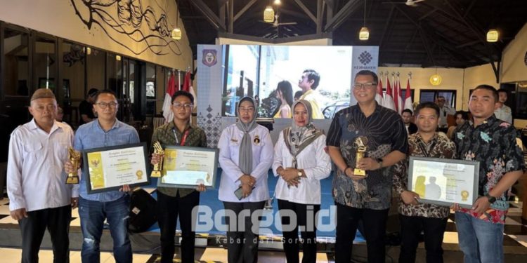 Pohuwato Raih Penghargaan Trophy Siddhakarya 2024, Kategori Bupati Terbaik dalam Produktivitas di Gorontalo