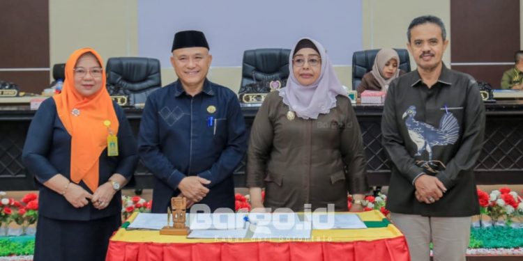 Rapat Paripurna DPRD Pohuwato Setujui Ranperda Perumahan Kumuh dan Penanggulangan Bencana