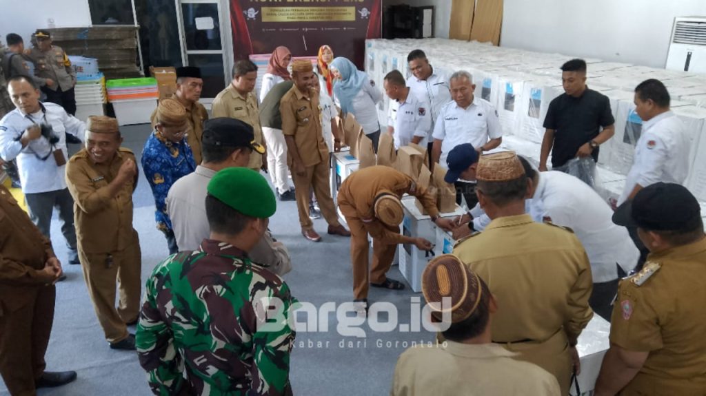 KPU Pohuwato Segel Logistik Pemilu, Tegaskan Tidak Ada Kecurangan