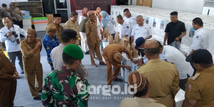 KPU Pohuwato Segel Logistik Pemilu, Tegaskan Tidak Ada Kecurangan