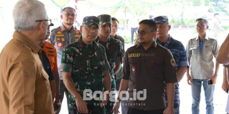 Danrem 133/NW Bersama Forkopimda Gorontalo Pantau Distribusi Logistik Pemilu 2024