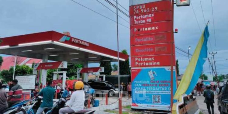 Pengendara Keluhkan BBM SPBU Marisa Diduga Tercampur Air, Manajemen Janji Lakukan Investigasi