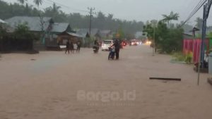 Banjir di Paguat Rendam 9 Desa, Tim Gabungan Lakukan Evakuasi