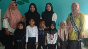 24 Anak PAUD Pertiwi Terima Buku Rapor dari Ketua PKK Desa Bulangita