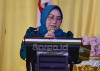 Selvi Monoarfa Bacakan Sejarah Hari Ibu di PHI ke-96 Kabupaten Pohuwato