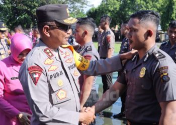 165 Personel Polri dan PNS Polda Gorontalo Naik Pangkat, Ini Harapan Kapolda Irjen Pudji Prasetijanto Hadi