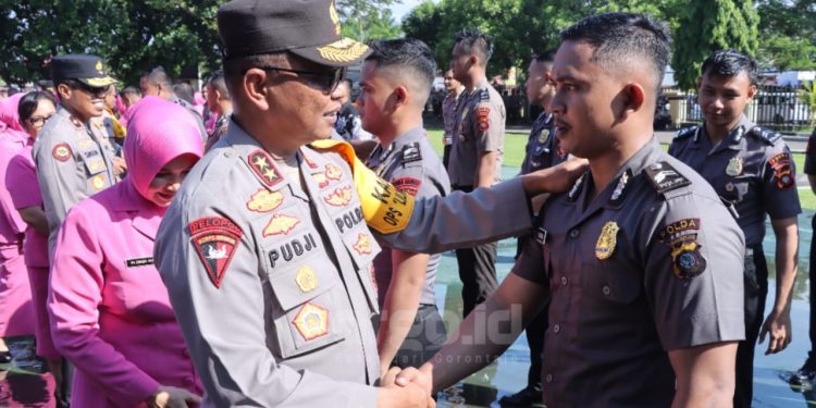 165 Personel Polri dan PNS Polda Gorontalo Naik Pangkat, Ini Harapan Kapolda Irjen Pudji Prasetijanto Hadi