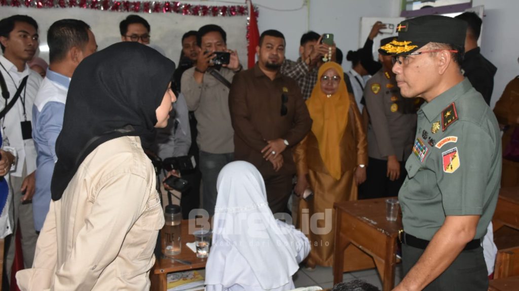 Dukung Program Prioritas Nasional, TNI dan SPPG di Gorontalo Distribusikan Makanan Bergizi ke Sekolah