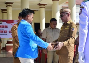 Bupati Pohuwato Lepas Kirab Bendera Pusaka Hari Patriotik ke-83