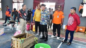 Kunjungi Dapur Umum, Bupati Saipul Mbuinga Tegaskan Komitmen Bantu Korban Banjir Popayato