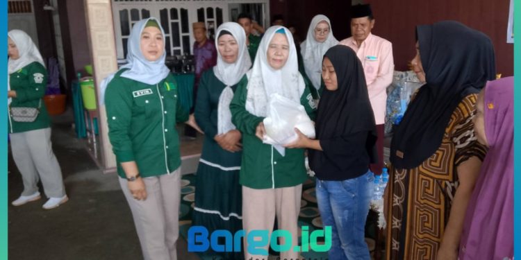 Dinas Pangan Pohuwato Santuni 50 Kaum Duafa dalam Momen Halal Bihalal