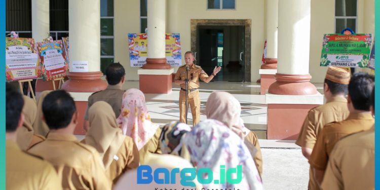 Pimpin Apel Perdana, Wabup Iwan Adam Ajak ASN Wujudkan Pemerintahan Profesional