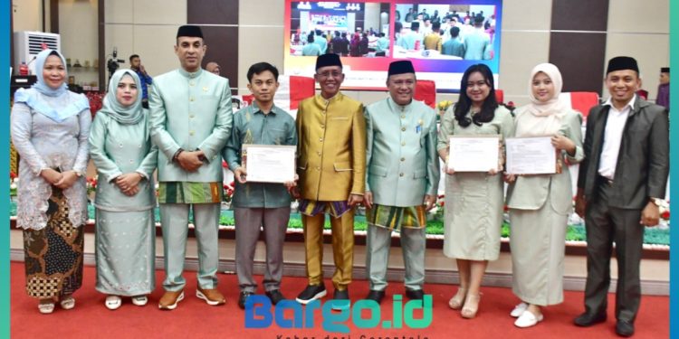 Tiga Dokter Penerima Beasiswa Pemkab Pohuwato Resmi Mengabdi, Wabup Iwan Adam Teken Pakta Integritas