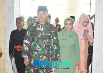 Pangdam XIII/Merdeka Kunjungi Gorontalo, Disambut dengan Adat Mopotilolo
