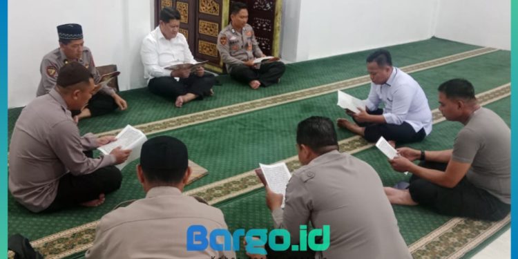 Polres Pohuwato Perkuat Nilai Religius Personel dengan Tadarus Al-Qur’an di Bulan Ramadhan