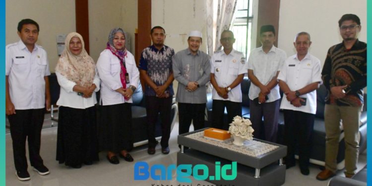 Pemkab Pohuwato Salurkan 1.300 Paket Bantuan untuk Mustahik dalam Safari Ramadan dan Mopotilolo