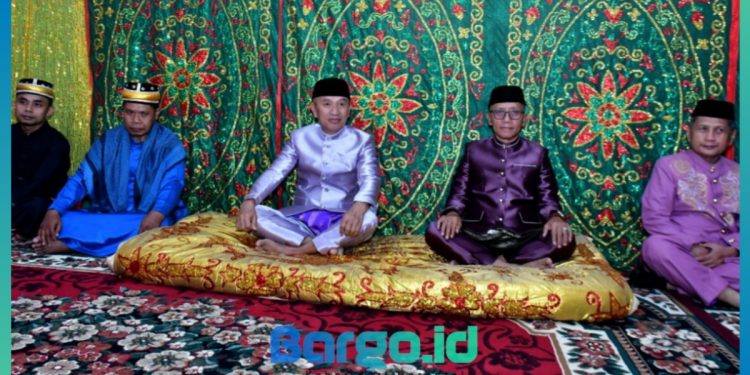 Bupati Saipul Jalani Prosesi Adat Mopopiduduto Sebagai Simbol Pengukuhan Kepemimpinan