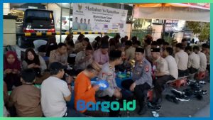 Kapolres Pohuwato Gelar Buka Puasa Bersama Anak Pramuka di Depan Polsek Marisa