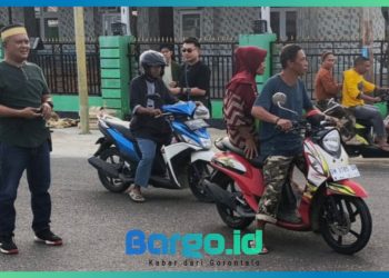 Penambang Rakyat Pohuwato Tebar Kebaikan di Bulan Ramadhan dengan Bagikan 300 Paket Takjil ke Warga