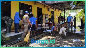 Kodim 1313/Pohuwato Turun Tangan, Bantu Pembersihan Pascabanjir di Dulomo
