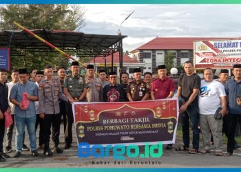 Pererat Sinergi di Bulan Ramadhan, Polres Pohuwato dan Insan Pers Berbagi Takjil