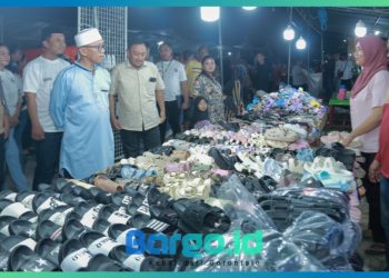 Permudah Masyarakat Penuhi Kebutuhan Lebaran, Wabup Iwan Adam Buka Bazar Ramadhan di Terminal Marisa