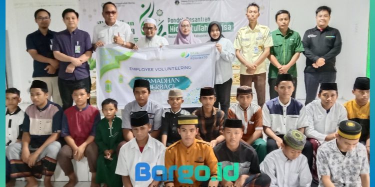 Berbagi Berkah di Pesantren Hidayatullah, Stephano Liuw: Ini Momen Terbaik Ramadan