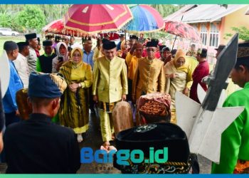 Bupati dan Wakil Bupati Pohuwato Jalani Prosesi Adat Mopotilolo di Kecamatan Wanggarasi