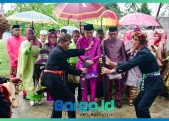 Safari Ramadhan di Patilanggio, Bupati Saipul dan Wabup Iwan Jalani Adat Mopotilolo