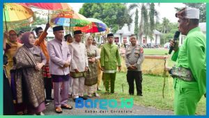 Safari Ramadhan Pemda Pohuwato Berlanjut, Bupati Saipul Disambut Adat Mopotilolo di Duhiadaa
