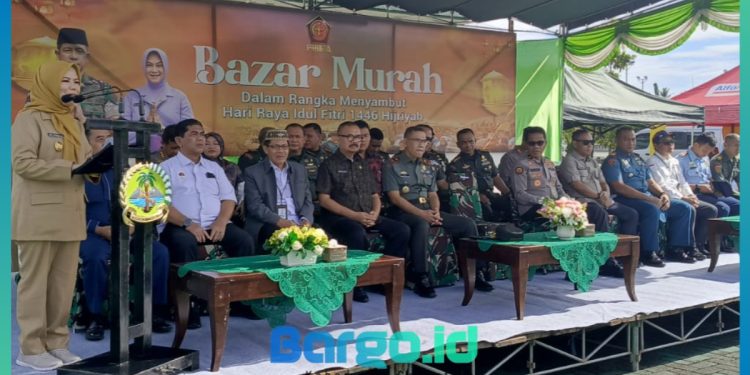 Bazar Murah Korem 133/NW Diserbu Warga, Beras hingga Minyak Goreng Dijual Harga Miring
