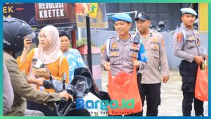 Indahnya Ramadhan, Polda Gorontalo Berbagi Takjil untuk Masyarakat