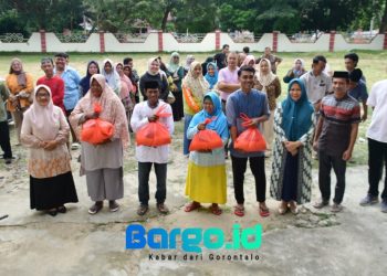 Disparpora Pohuwato Peduli! 44 Cleaning Service Dapat Bantuan Sembako Jelang Ramadhan