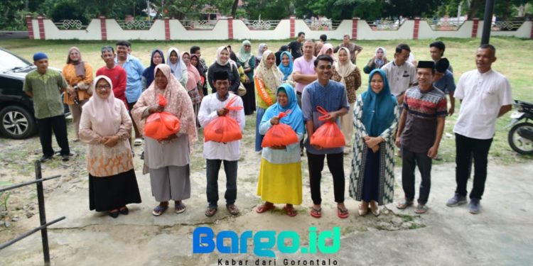 Disparpora Pohuwato Peduli! 44 Cleaning Service Dapat Bantuan Sembako Jelang Ramadhan