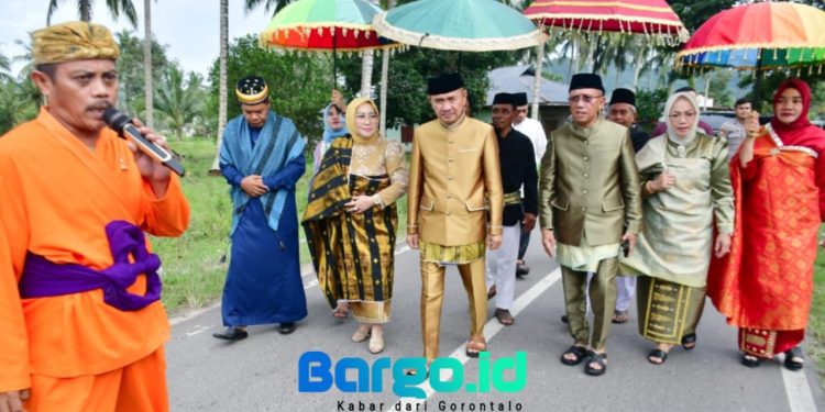 Penuh Hikmat, Prosesi Mopotilolo Warnai Safari Ramadan Pemda Pohuwato di Kecamatan Dengilo