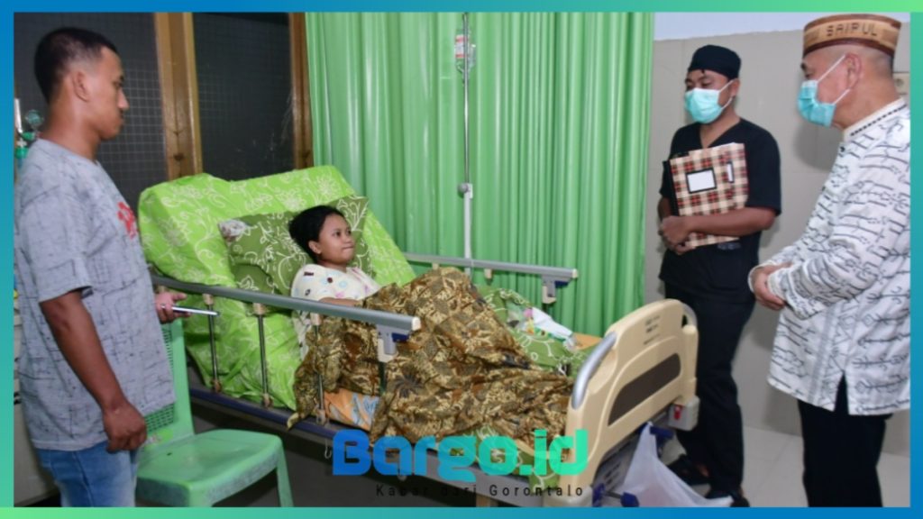 Jelang Idul Fitri, Bupati Saipul Sambangi Pasien di RSUD Bumi Panua Pohuwato